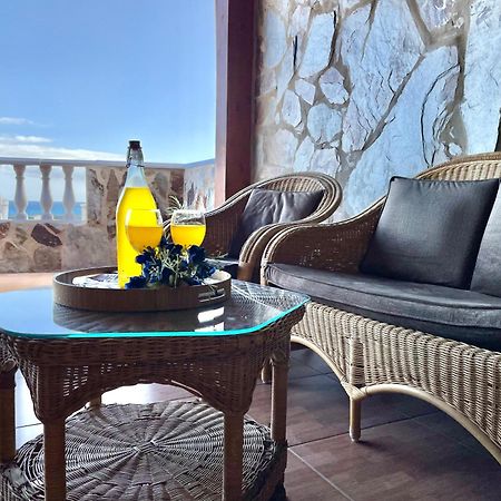 Chabela'S Seaview Penthouse & Spa Lajita المظهر الخارجي الصورة