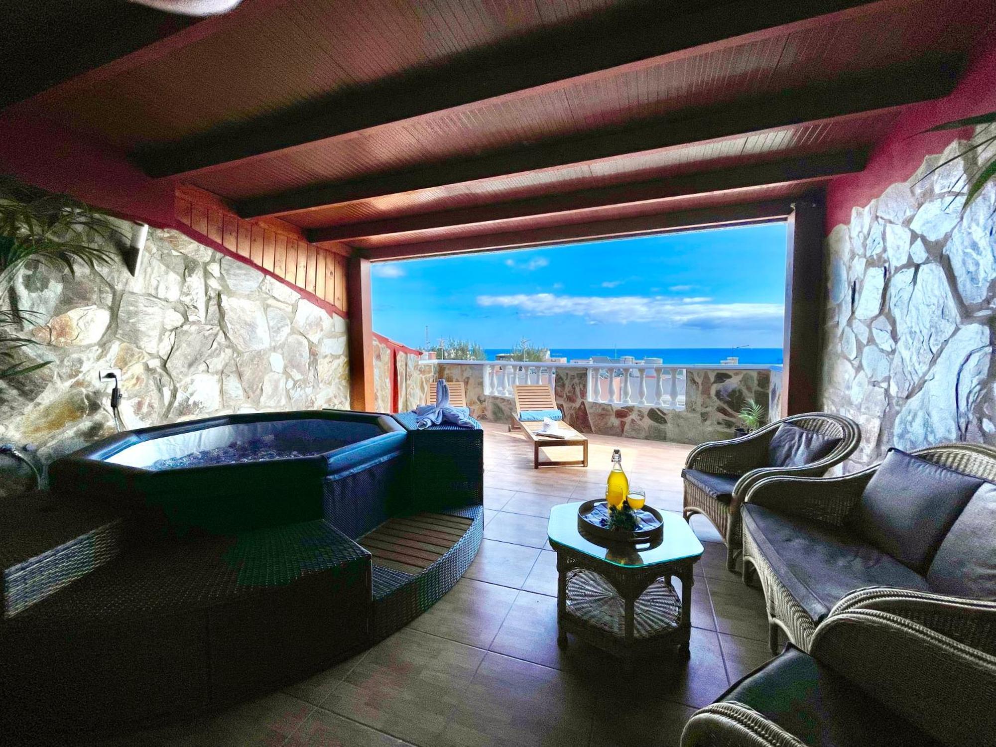 Chabela'S Seaview Penthouse & Spa Lajita المظهر الخارجي الصورة